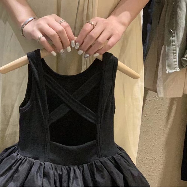 Black dress with sleeves sleevless