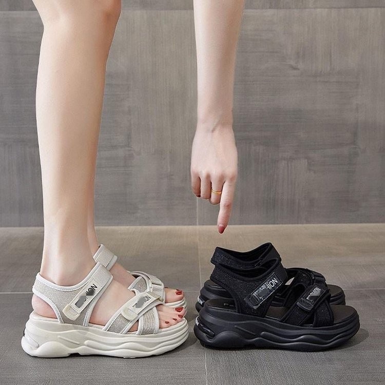 Papa sandalias deportivas muffin 2026 nuevo estilo versátil de verano casual ligero y grueso para aumentar la playa sandalias romanas