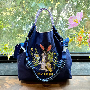 Autumn universal nylon small bag, one-shoulder bag, capacious shopping bag, with embroidery