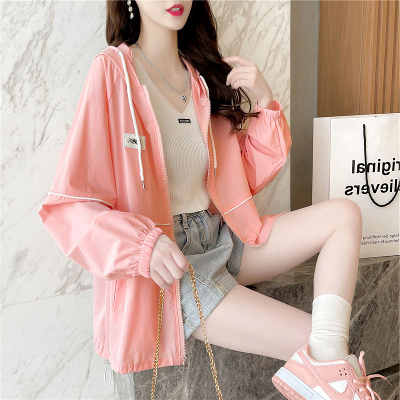 Áo chống nắng nữ dáng rộng có mũ, mỏng thoáng khí mùa hè, phong cách thể thao đa năng — Màu hồng
