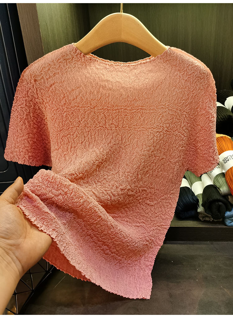 Áo thun nữ cổ tròn tay ngắn dáng rộng chất liệu nhăn xếp ly — Màu đen, Màu tím, Màu hồng, Màu trắng chi tiết 20