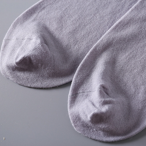 Best-selling foreign trade export silk men's socks, health foot nourishing mulberry silk socks, spring summer autumn winter men's silk single socks