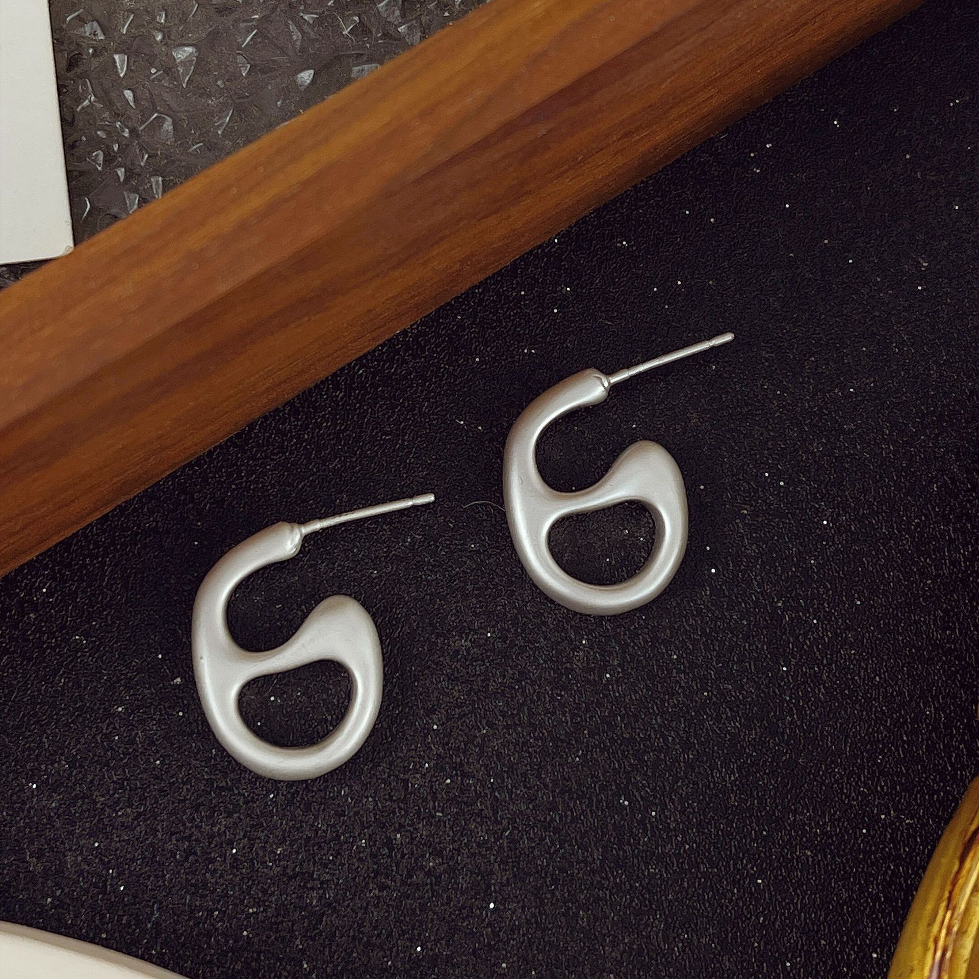 F7654A 매트 실버 일본식 귀걸이