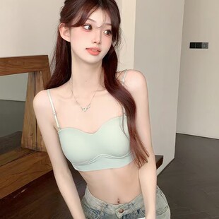 Simple and Elegant Styles Are Always Essential Items for Fashionistas