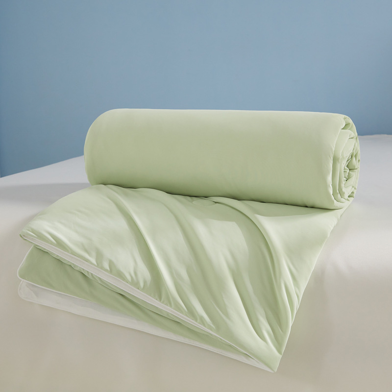Una clase de seda fría de verano madre-infanto grado lavable máquina de verano dormitorio de aire acondicionado doble colcha de seda de hielo delgada