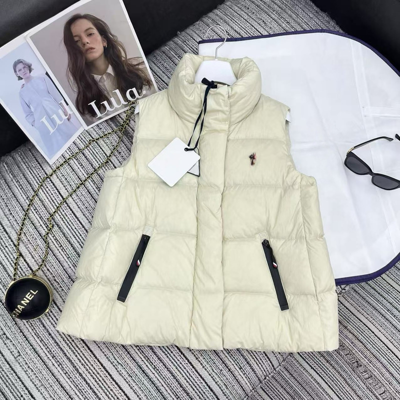 高版本【深圳南油】MOC立领棉服马甲小火炬logo设计百搭减龄款式|undefined