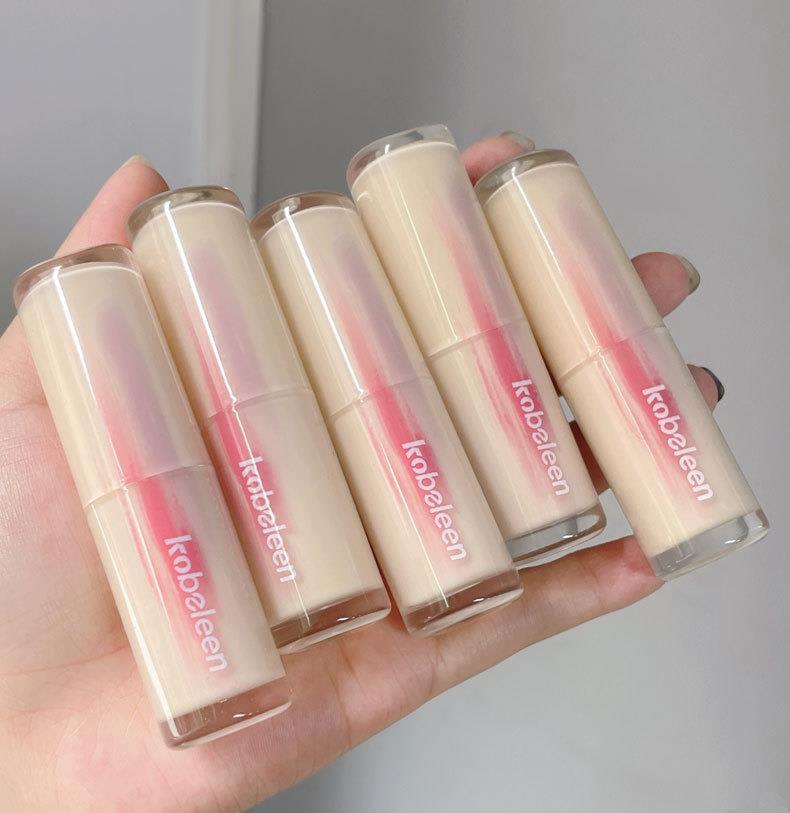 kobeleen Hydrating Lip Balm is an affordable and niche nude lipstick for students that moisturizes and hydrates the skin without makeup and makes it fairer Item Picture