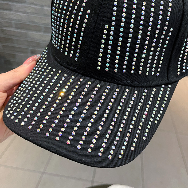 Gorra de béisbol para mujer con pedrería, protección solar, visera rígida, estilo casual de verano.