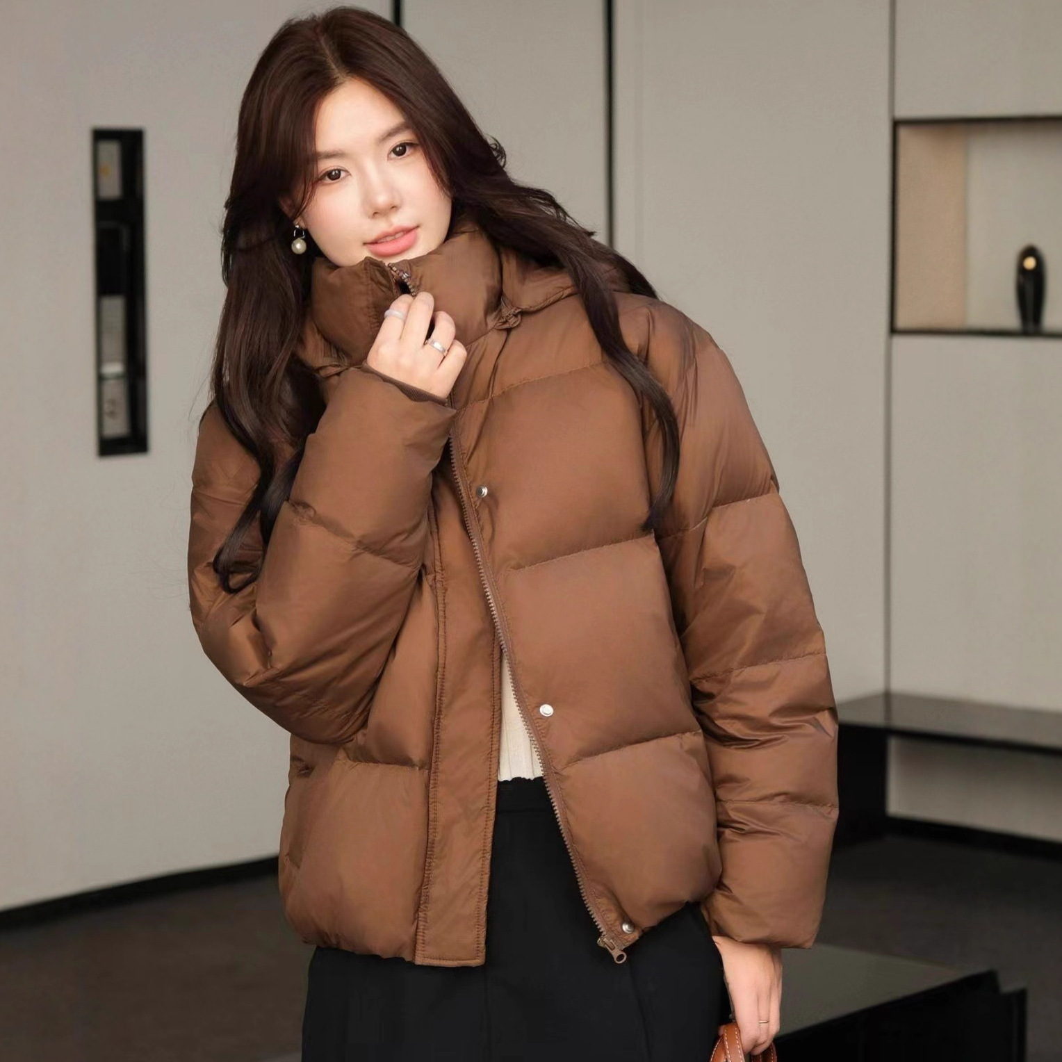 Transfronterizo TikTok ropa de mujer nueva chaqueta corta de grafeno de invierno de mujer gruesa chaqueta de pan de acero blanco