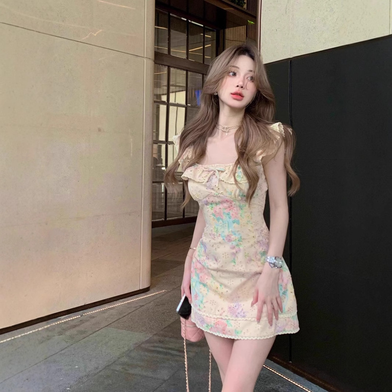 French Style Square Collar Heavy Industry Printed Small Flying Sleeve dress Women's Spring and Summer Bow Waist Wrapper Skirt Elegant Skirt French Style Square Collar Heavy Industry Printed Small Flying Sleeve dress Women's Spring and Summer Bow Waist Wrapper Skirt Elegant Skirt