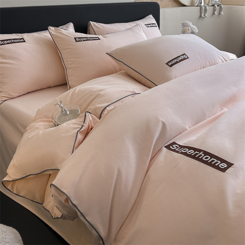 Cama cepillada de algodón puro simple de cuatro piezas de una clase de algodón materno e infantil otoño e invierno funda de edredón gruesa sábana ropa de cama de tres piezas