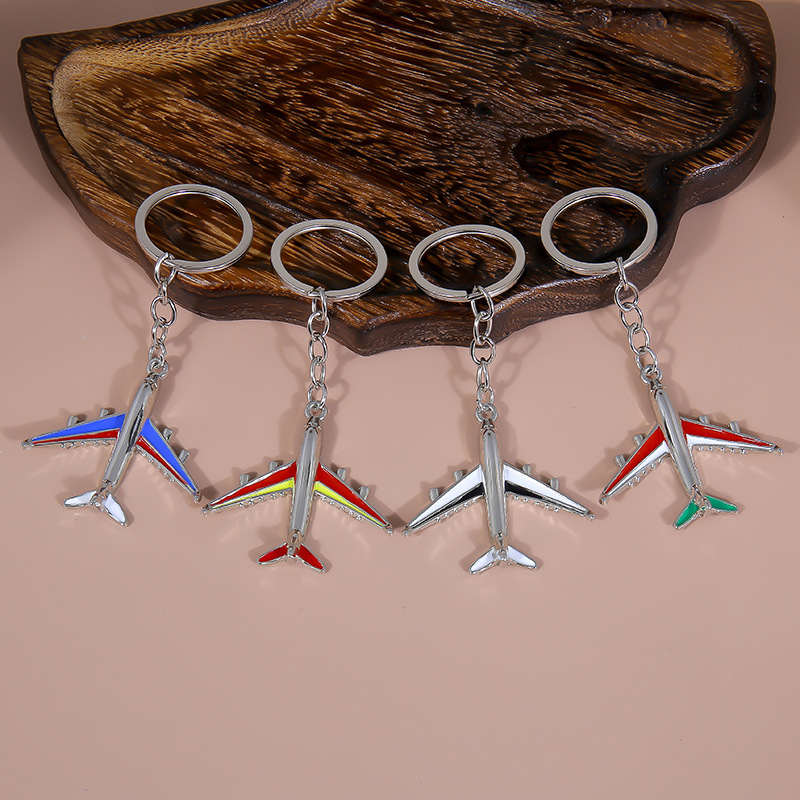 Cross-Border Metal Creative Boeing Civil Aviation Aircraft Keychain Aviation Model Small Pendant Keychain Aviation Fan