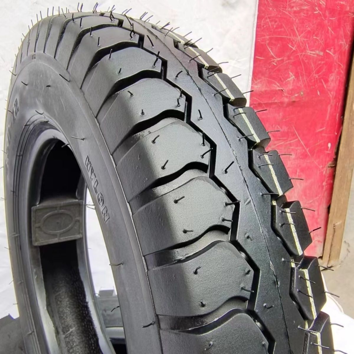 Tricycle tire inner and outer tube 300/3.75/4.00/5.00-12 thick wear-resistant anti-skid explosion-proof steel wire 8 layers
