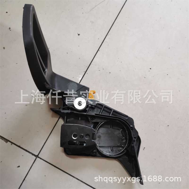 适配富世华胡斯华纳T435小松GZ3500T单手小油锯链轮盖刹车板压盖