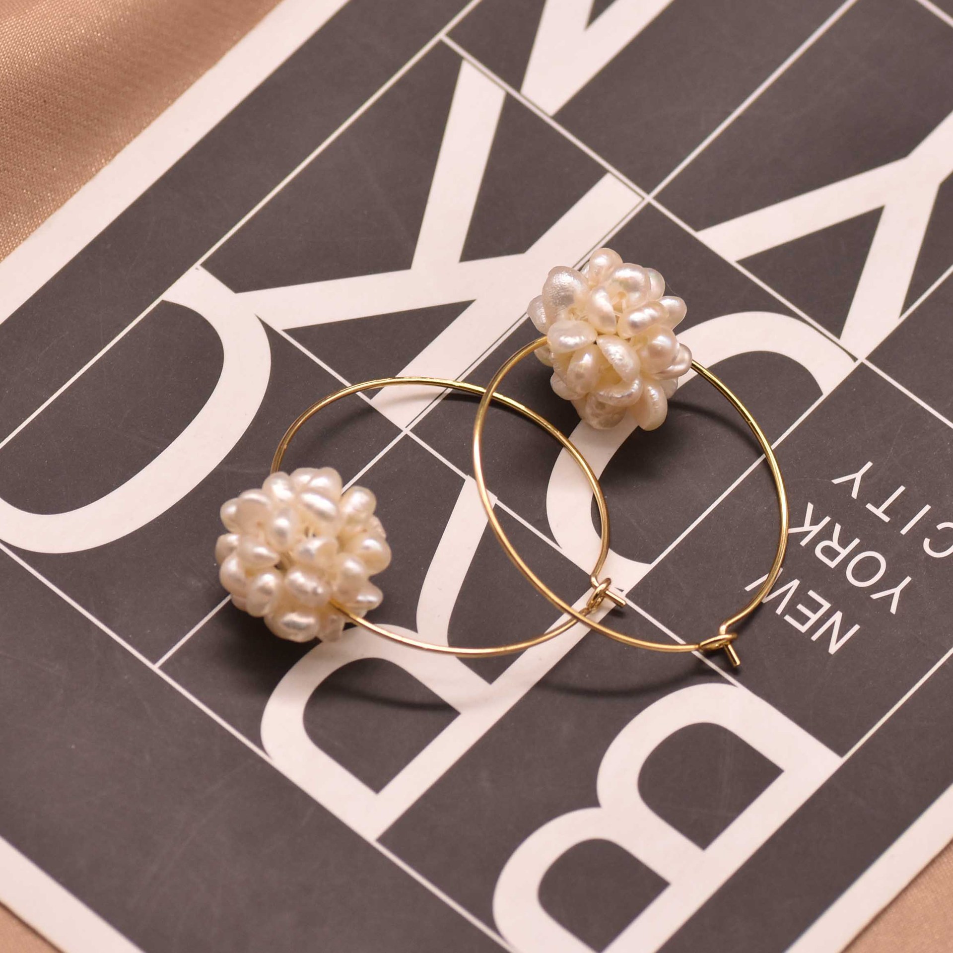Perla alta sensación barroco perla bucle exagerado pendientes de moda joyas de alta calidad al por mayor natural