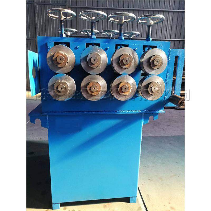 pequeño equipo de corte de metal para muebles de escritorio tubo circular prensado cuadrado máquina de formación de tubo de metal equipo de escala