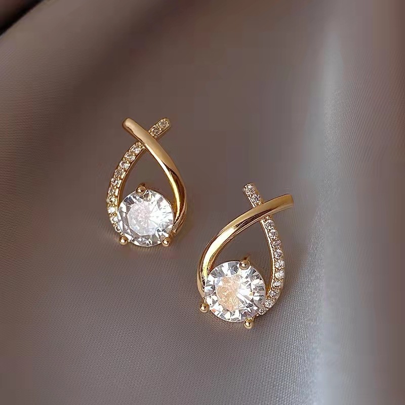 Korea's New Trendy Zircon Earrings Small Earrings display picture 3