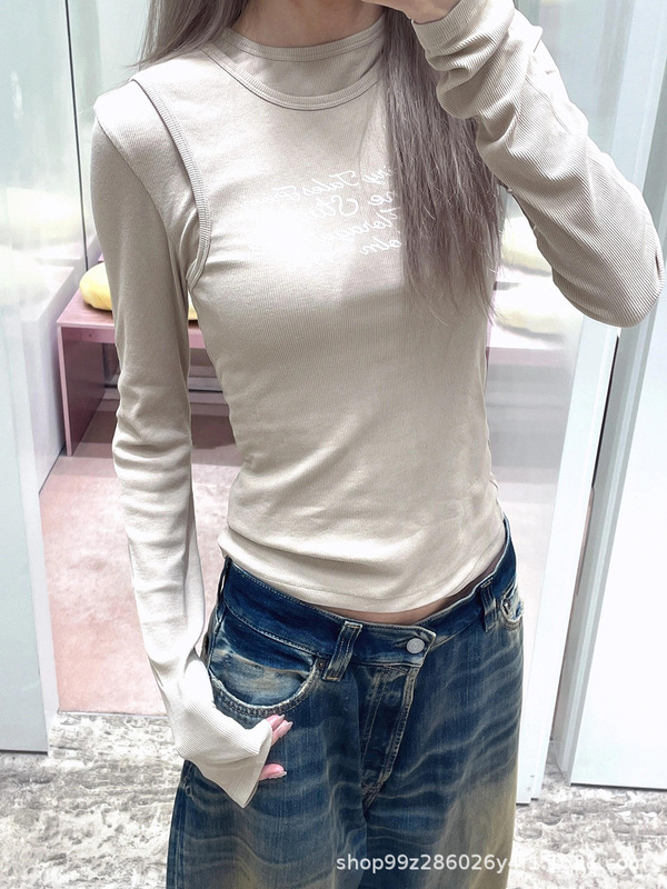 南油品质~25SS早秋新款假两件圆领徽标印花薄款修身长袖T恤女上衣|undefined