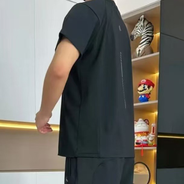 검은 옷