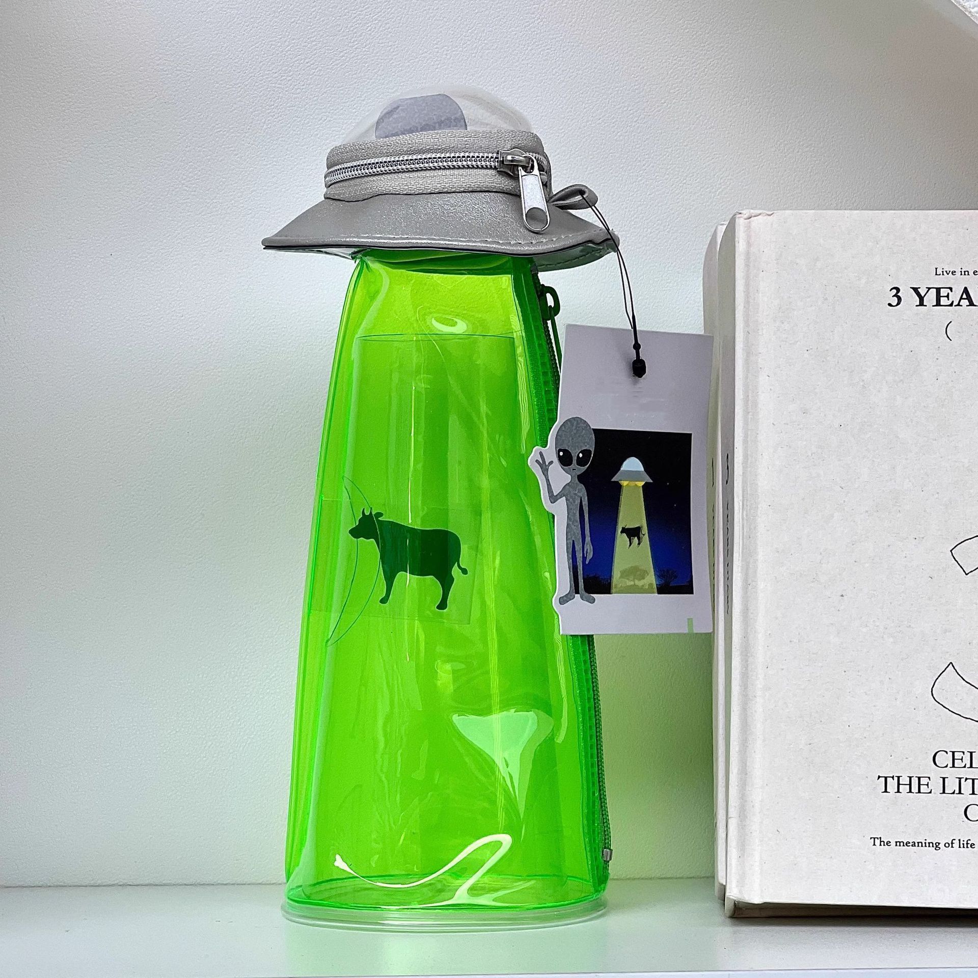 日本外星UFO笔袋桌面娃娃收纳搞怪趣味抽象科技感娃包学生文具袋