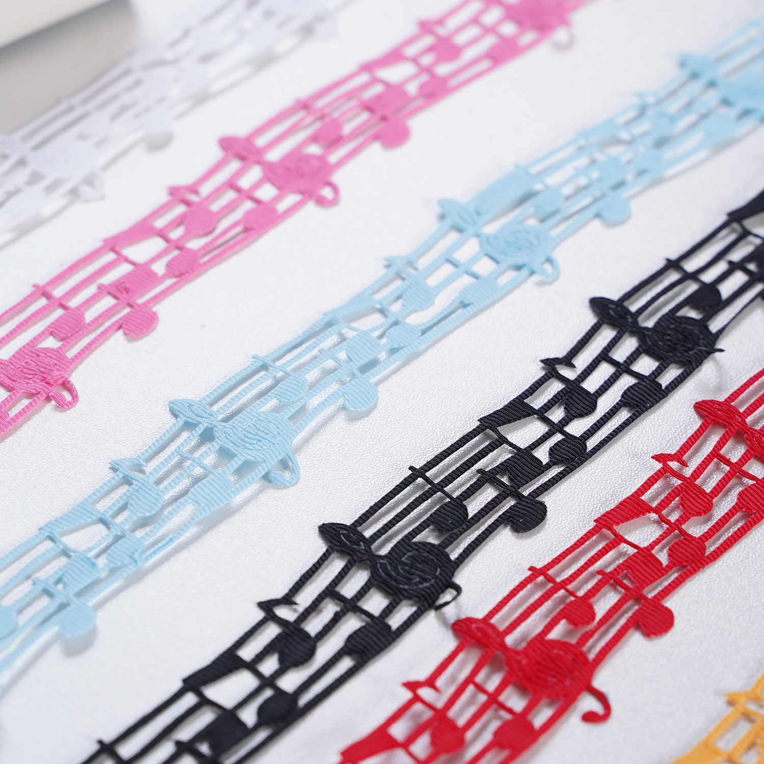 2,8 cm Venta caliente en stock notas de stock cinta de hilo hueco cinta hecha a mano DIY cinta de estampado accesorios de ropa