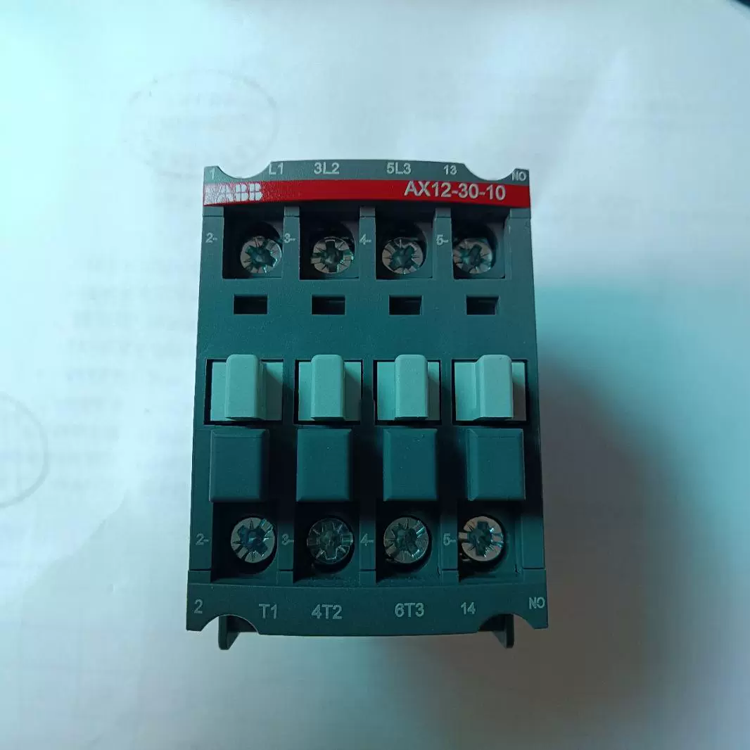 Новый оригинальный электромагнитный контактор переменного тока AX12-30-10-80