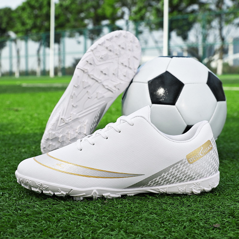 Nuevos zapatos de fútbol para niños con clavos antideslizantes transfronterizos, zapatillas de entrenamiento deportivo profesional para hombres, zapatillas de deporte para jóvenes bajas