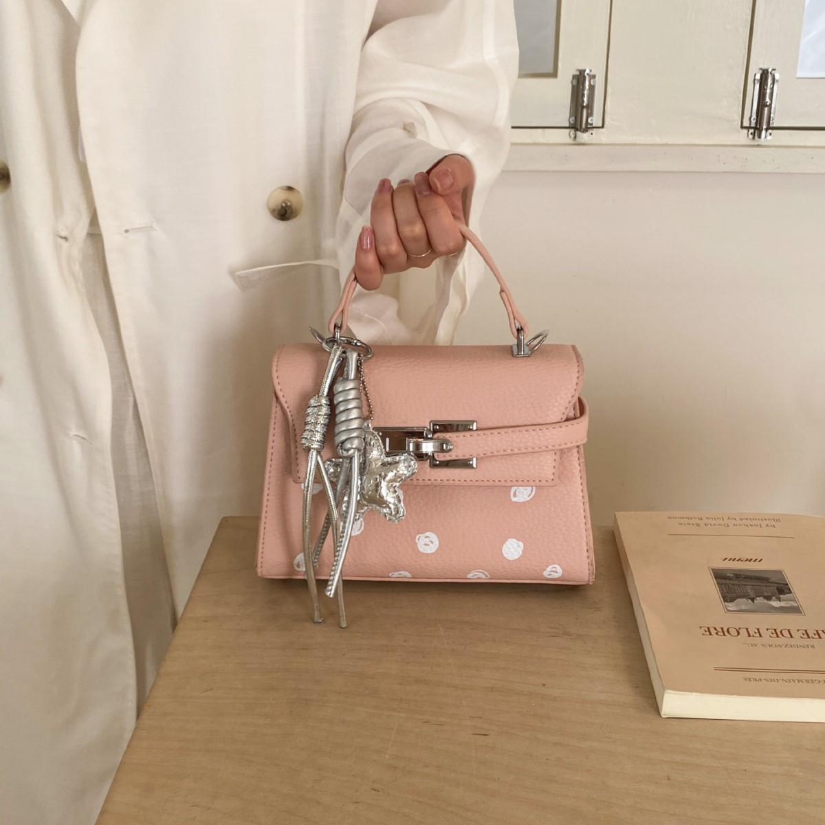 Nicho de diseño de estrellas bolso de mano sensación de Kelly bolso pequeño bolso cuadrado de textura cotidiana de viaje bolso de mochila versátil