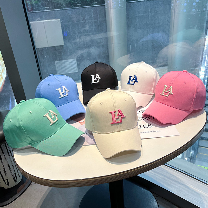 Neues Hardtop für Damen, gewellte Krempe, gestickte Buchstaben, koreanische Version, Baseballmütze für Frühling/Sommer, Sportpaar für Herren_voghion.com