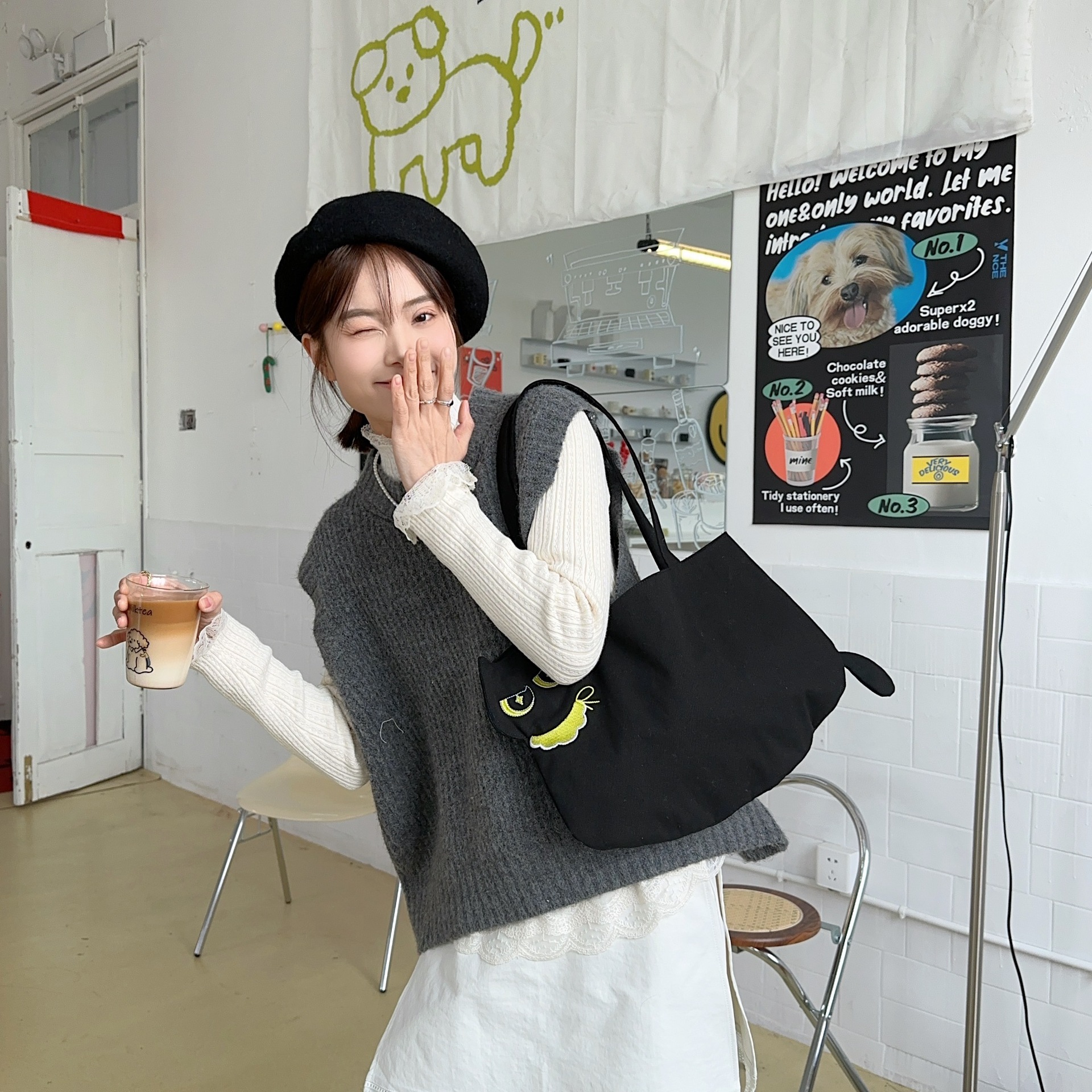 Women's Canvas Cat Cute Square Open Tote Bag display picture 25