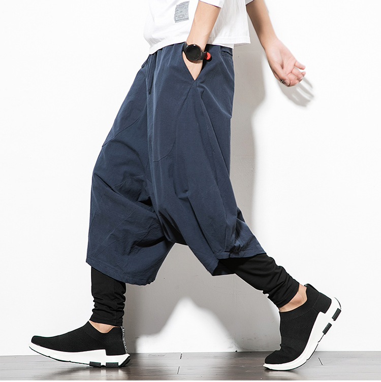 Comercio exterior 2022 verano estilo chino de los hombres de algodón y lino de bajo grado pantalones holgados pantalones grandes de la pierna de la moda de color sólido harén pantalones cortos