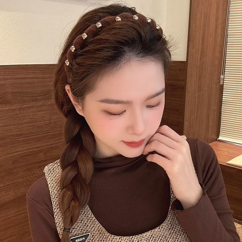 Perla negra ondulado peluche banda de cabello para mujeres 2025 nueva gama alta cráneo alto con dientes antideslizante banda de cabello de presión de cabello