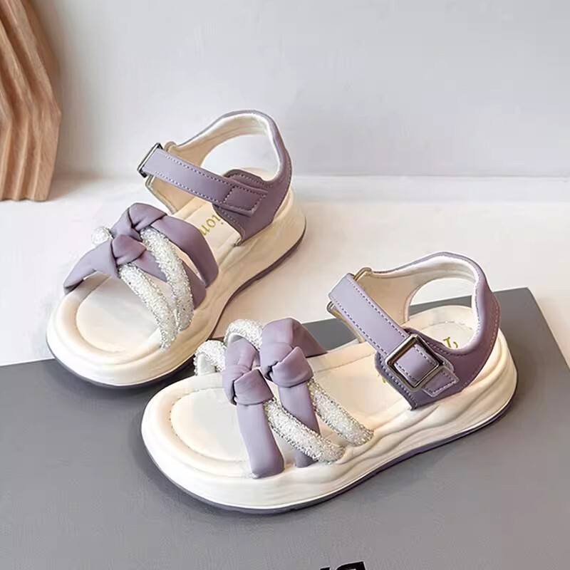Sandálias para niñas 2026 verano nuevo estilo de moda infantil zapatos de playa variados niños grandes huecos zapatos de princesa de dedo abierto image 8