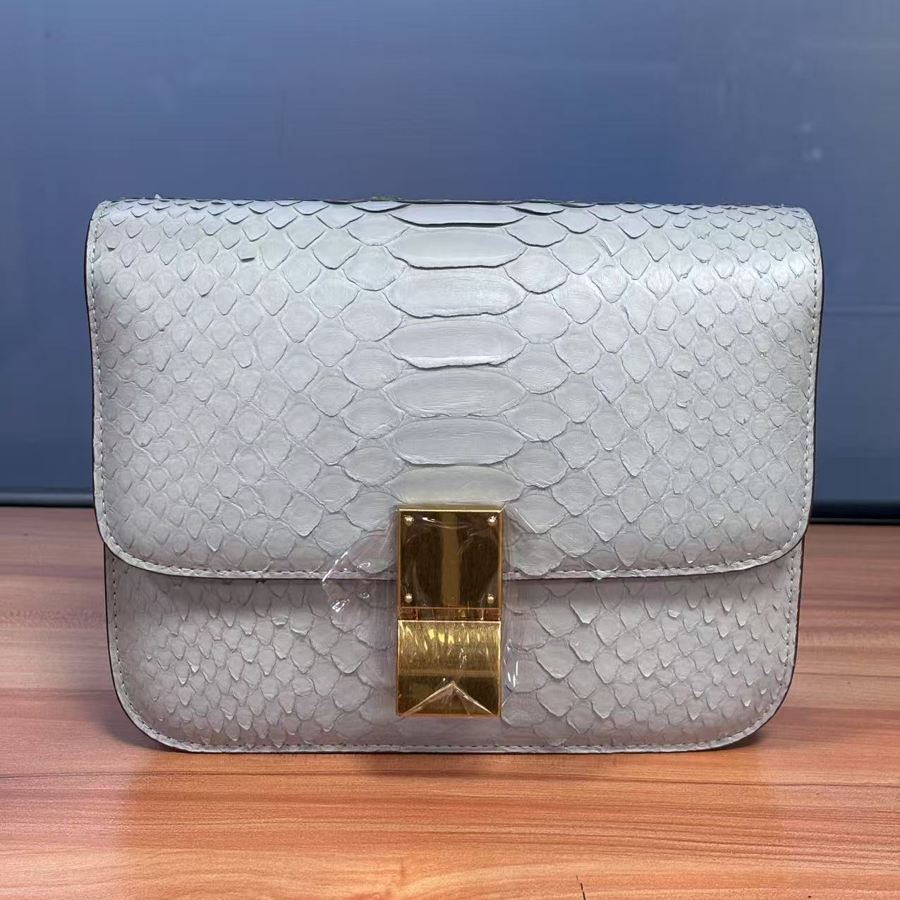 蟒蛇皮女包真皮包包豆腐包女士斜挎包时尚潮流单肩包小方包厂家