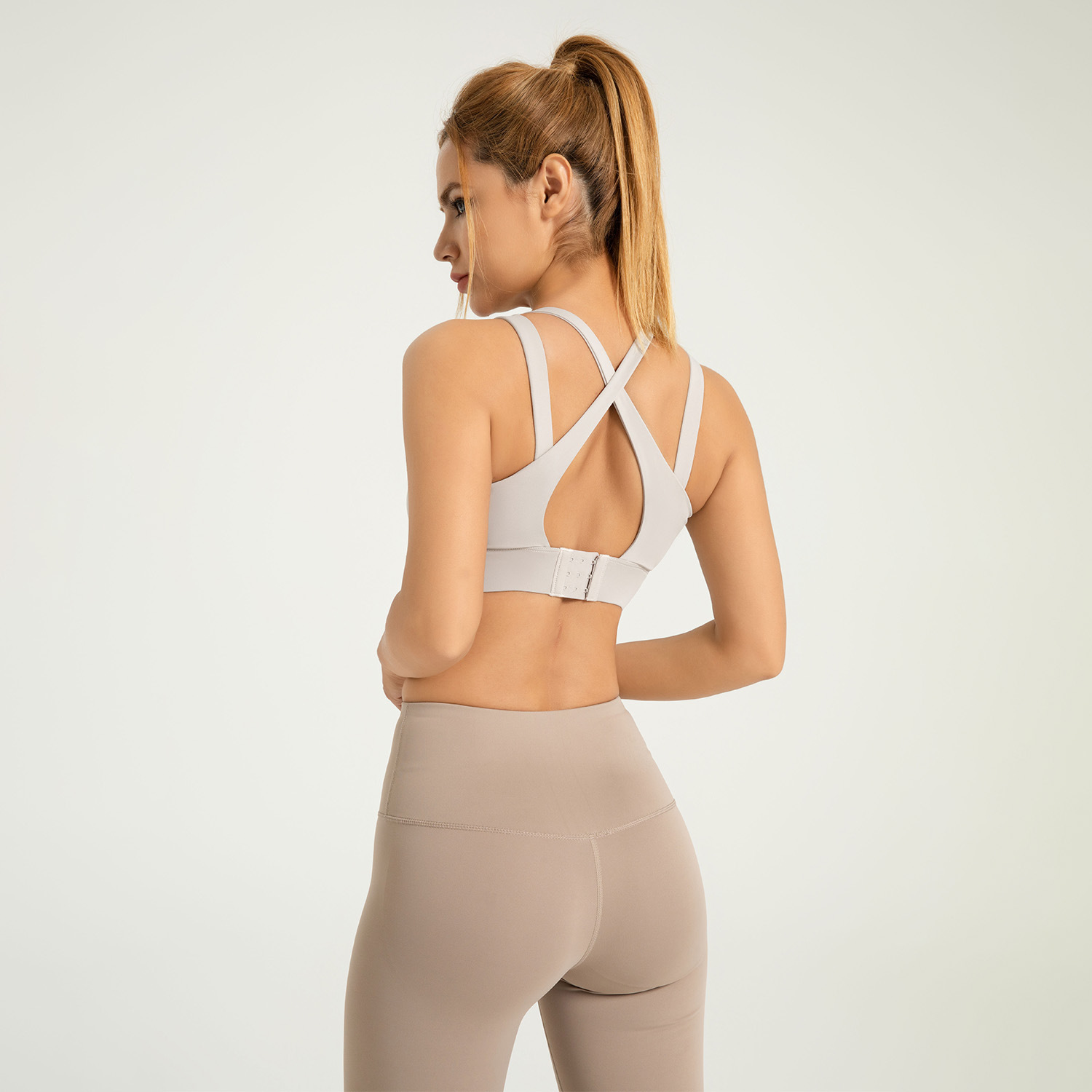 Zona especial transfronteriza de Juyitang cinturón de hombro de alta intensidad antichoque ropa interior deportiva de doble capa de acondicionamiento físico mostrando pecho sujetador de yoga