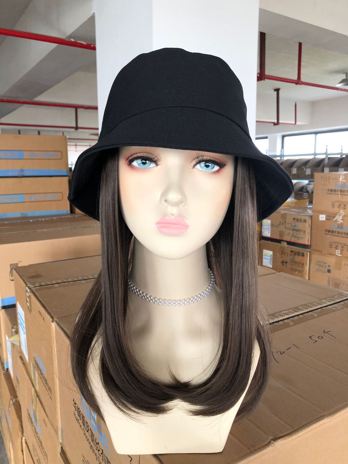 Peluca de sombrero de pescador peluca femenina hebilla interior de media longitud Peluca de pelo recto desmontable Peluca de sombrero Peluca de clavícula al por mayor