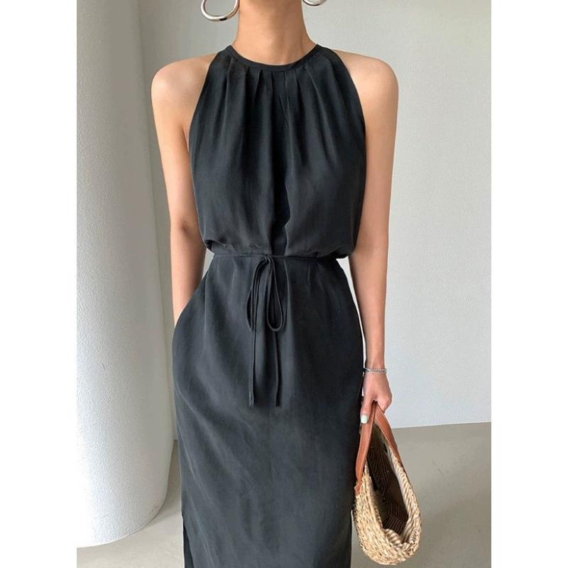 Готовое длинное платье в минималистском стиле с открытыми плечами на одно плечо