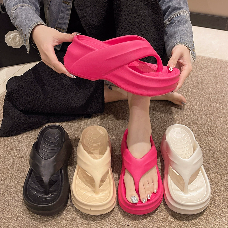 25-летние новые летние холодные тапочки женские внутренние и наружные тенденции нескользящие и износостойкие шлепанцы на толстом фоне
