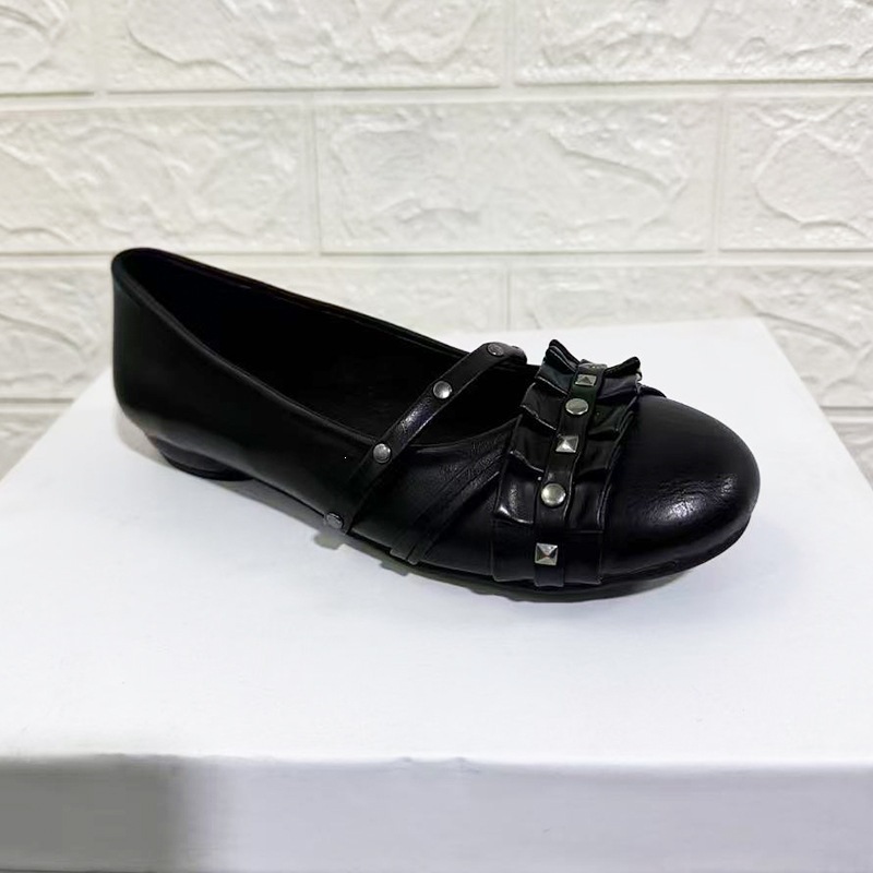 Mary Jane shoes with studs flat low-cut square toe