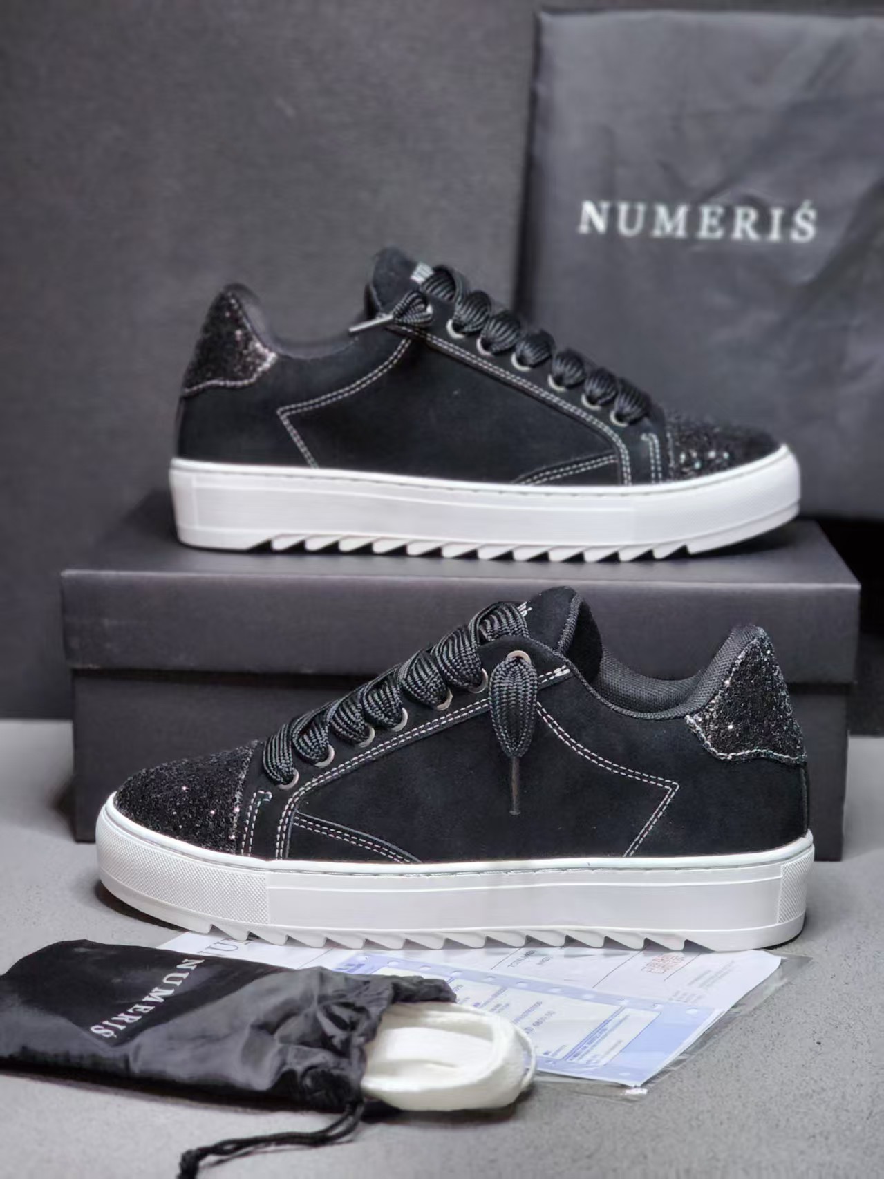 Numeris Atelier Low Black
