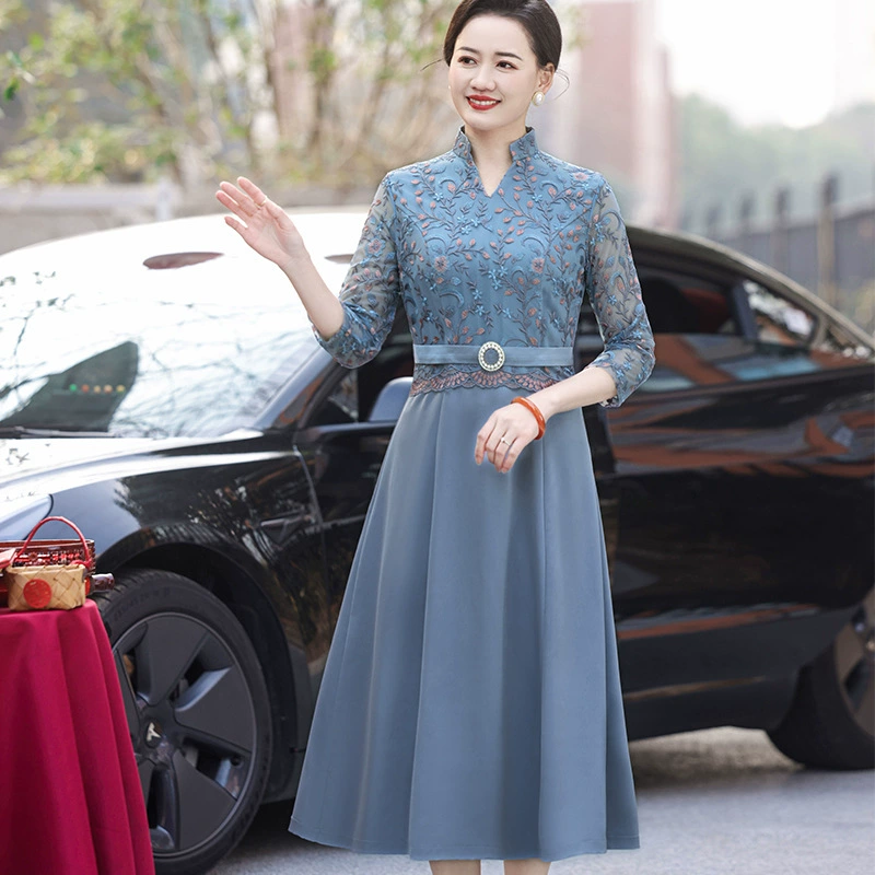 Cheongsam for mother, 2024 years