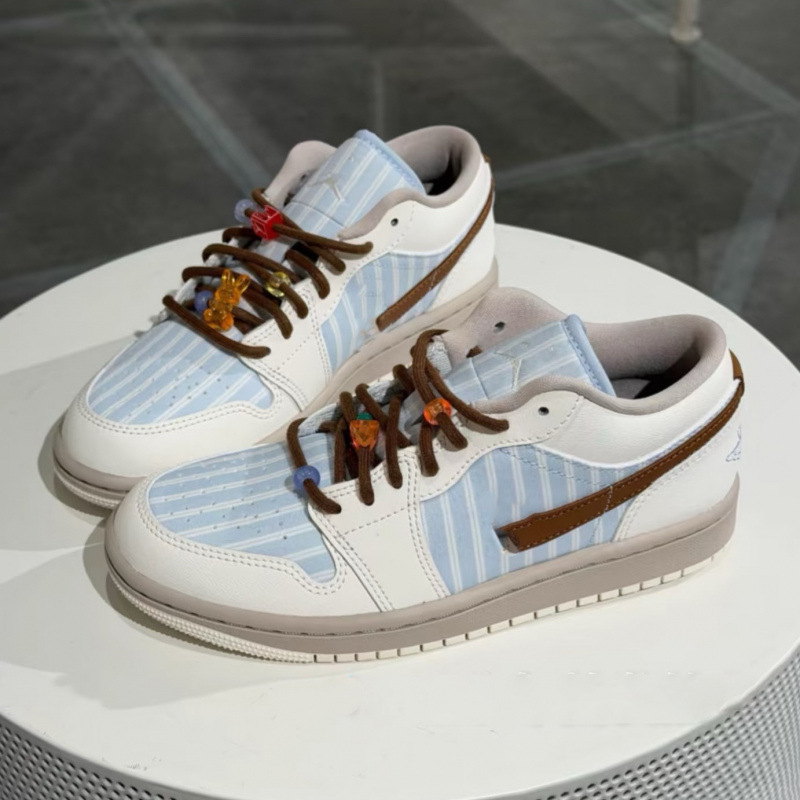 Original Jordan 1 Striped Suit Sneakers Spring/Summer Retro Skate Shoes Unisex Casual Shoes Sports Training Basketball Shoes