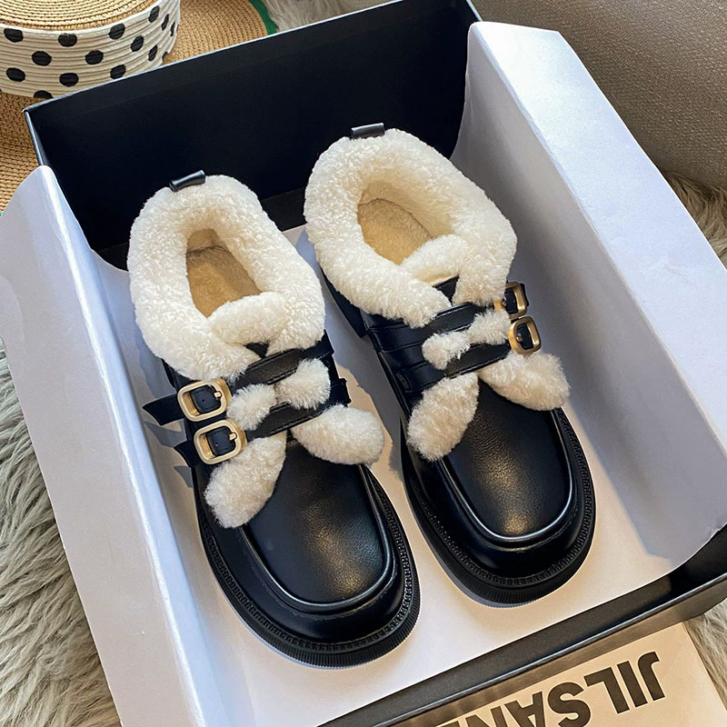 Женские осенне-зимние бархатные маленькие кожаные туфли, новинка 2023 года, меховые хлопковые туфли на толстой подошве, британские лоферы на мягкой подошве, большие размеры от 41 до 43