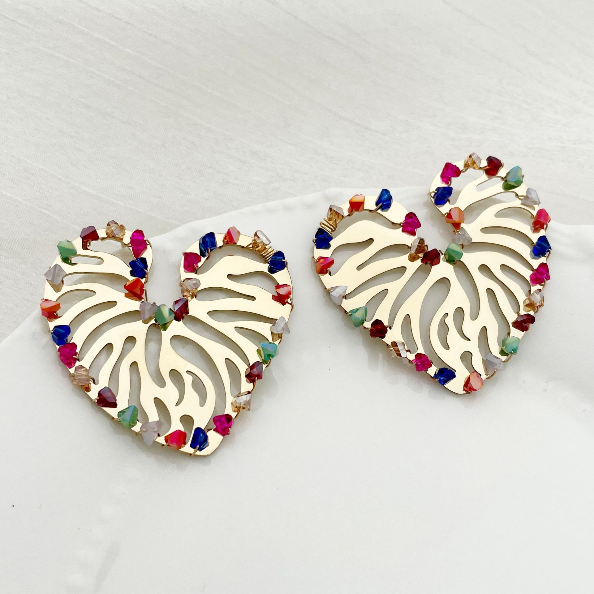 Heart Shape Pattern Women'S Gender 1 Pair Classic Style Roman Style Heart Shape Plating 304 Stainless Steel Gravel 14K Gold Plated Ear Studs