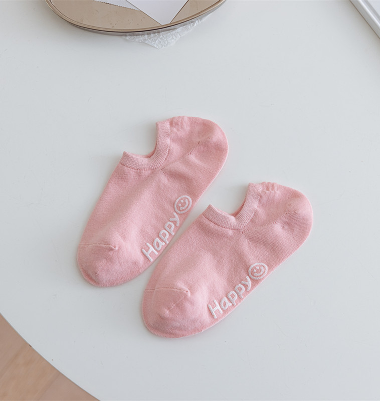 Calcetines de algodón peinado calcetines de color sólido de primavera y verano para mujer Calcetines de algodón de silicona de corte bajo para mujer antideslizantes de color caramelo calcetines invisibles