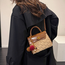 ﶬ߼ëëŮ2025¿СͨچμeбС