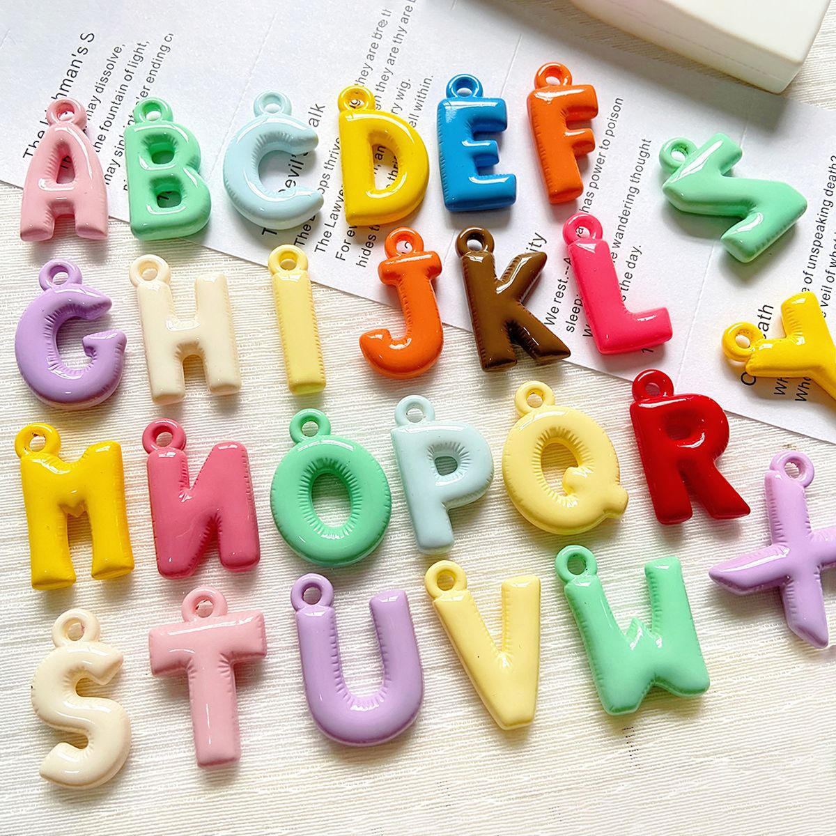 英文字母挂件烤漆吊坠手机链钥匙扣立体装饰材料DIY饰品配件