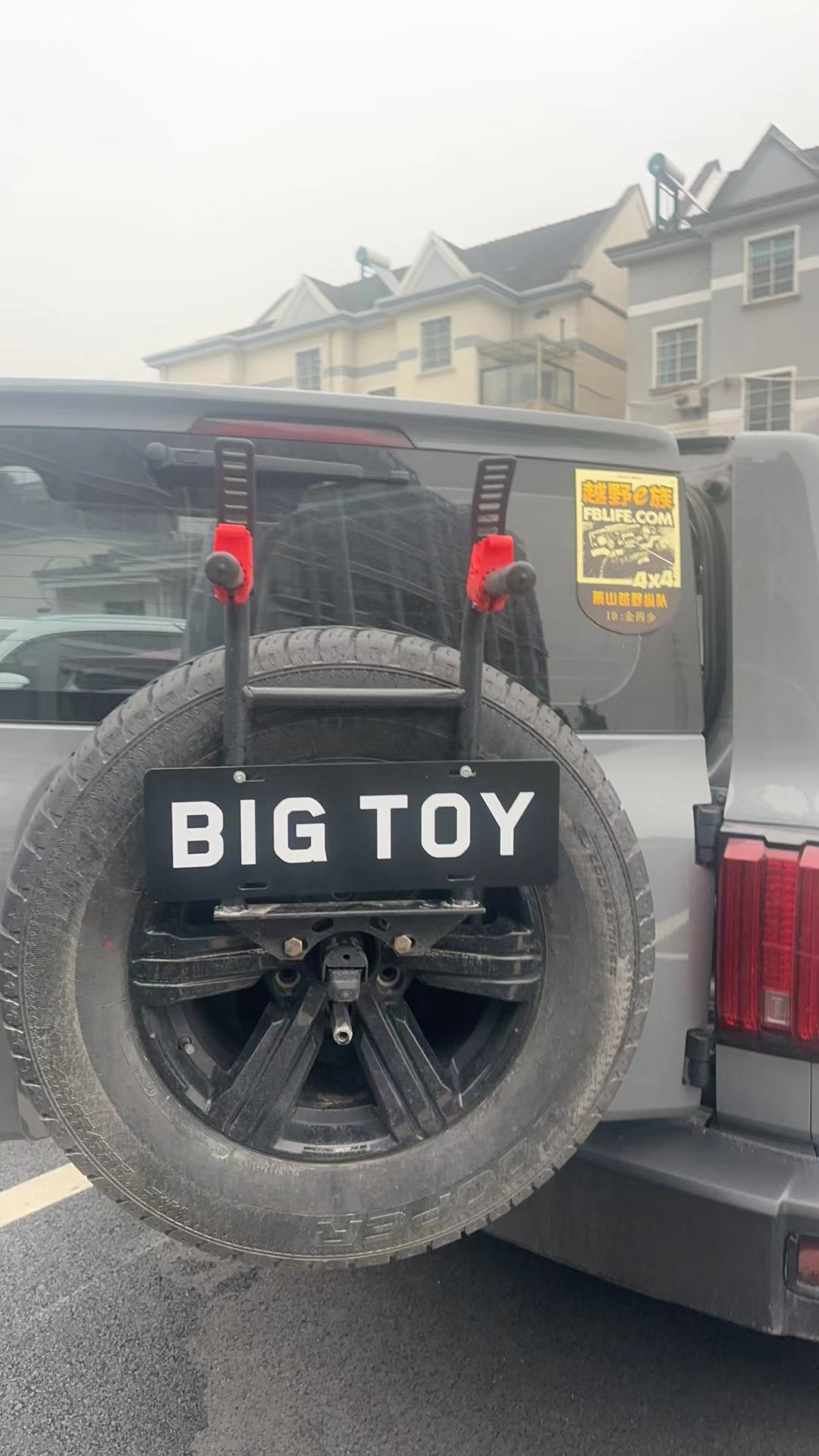 Tank 300 Bicycle Rack Spare Tire Bicycle Rack, Non-Destructive Installation, Foldableable, Does Not Block the License Plate Reflection