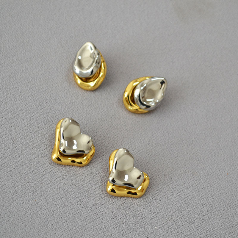1 Pair Quantity 1 Pair Streetwear Water Droplets Heart Shape Mixed Metal Plating Brass Ear Studs