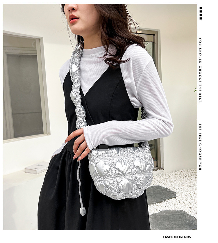 Koreaanse versie Exquise glanzende geplooide okseltas Mini Cloud Bag Niche Crossbody Bag Damestas High-end kleine tas_voghion.com